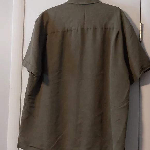 Men's Hawaiian Shirt - Picture 2 of 7